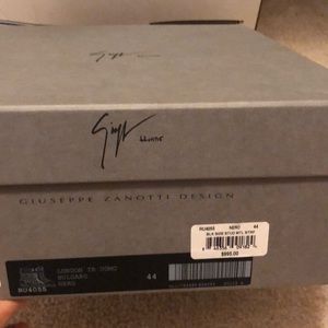 Get your guy something nice!!! Designer 🚨